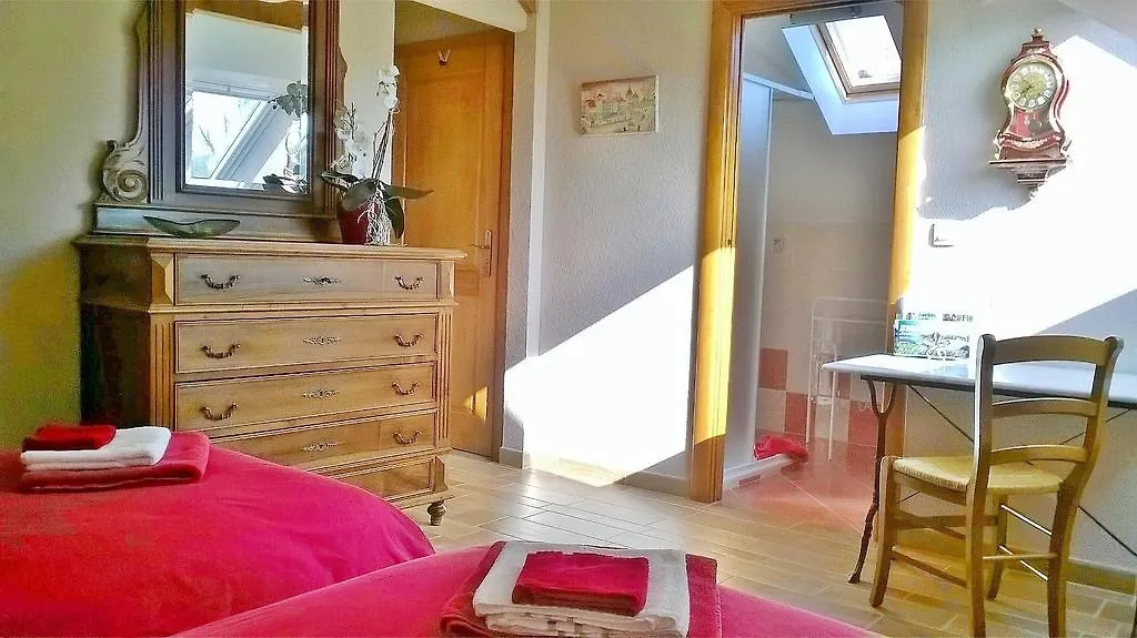 La Chenaz Bed & Breakfast Cernex 3*,  France